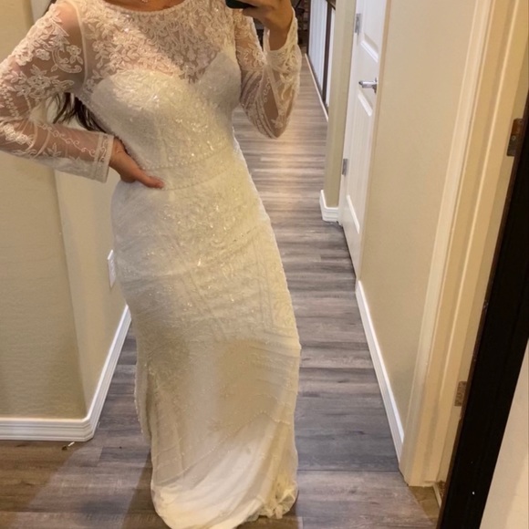 New Fitted Ivory Wedding Dress - Picture 6 of 11